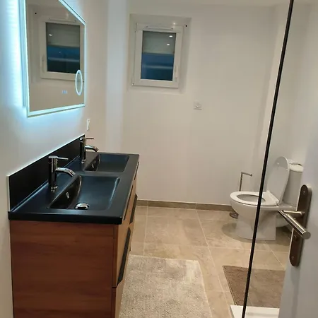 Maison *